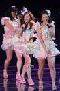 
Itano Tomomi,


Takajo Aki,


Yokoyama Yui,

