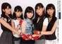 
Juice=Juice,


Kanazawa Tomoko,


Miyamoto Karin,


Miyazaki Yuka,


Takagi Sayuki,


Uemura Akari,

