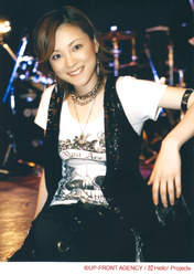 
Yoshizawa Hitomi,

