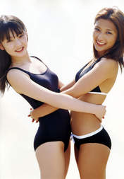 
Michishige Sayumi,


Ishikawa Rika,

