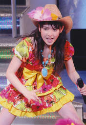 
Michishige Sayumi,

