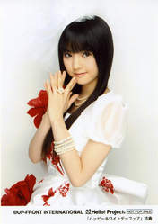 
Michishige Sayumi,

