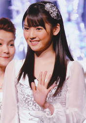 
Michishige Sayumi,


Mitsui Aika,

