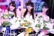 
Iikubo Haruna,


Ishida Ayumi,


Michishige Sayumi,

