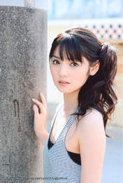 
Michishige Sayumi,

