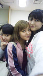 
blog,


Hagiwara Mai,


Nakajima Saki,


Yajima Maimi,

