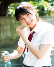 
Sayashi Riho,

