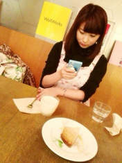 
blog,


Fukuda Kanon,

