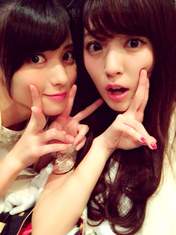 
blog,


Suzuki Airi,


Yajima Maimi,

