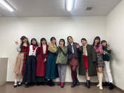 
ANGERME,


Hashisako Rin,


Ise Reira,


Kamikokuryou Moe,


Kawamura Ayano,


Sasaki Rikako,


Takeuchi Akari,


Tamenaga Shion,

